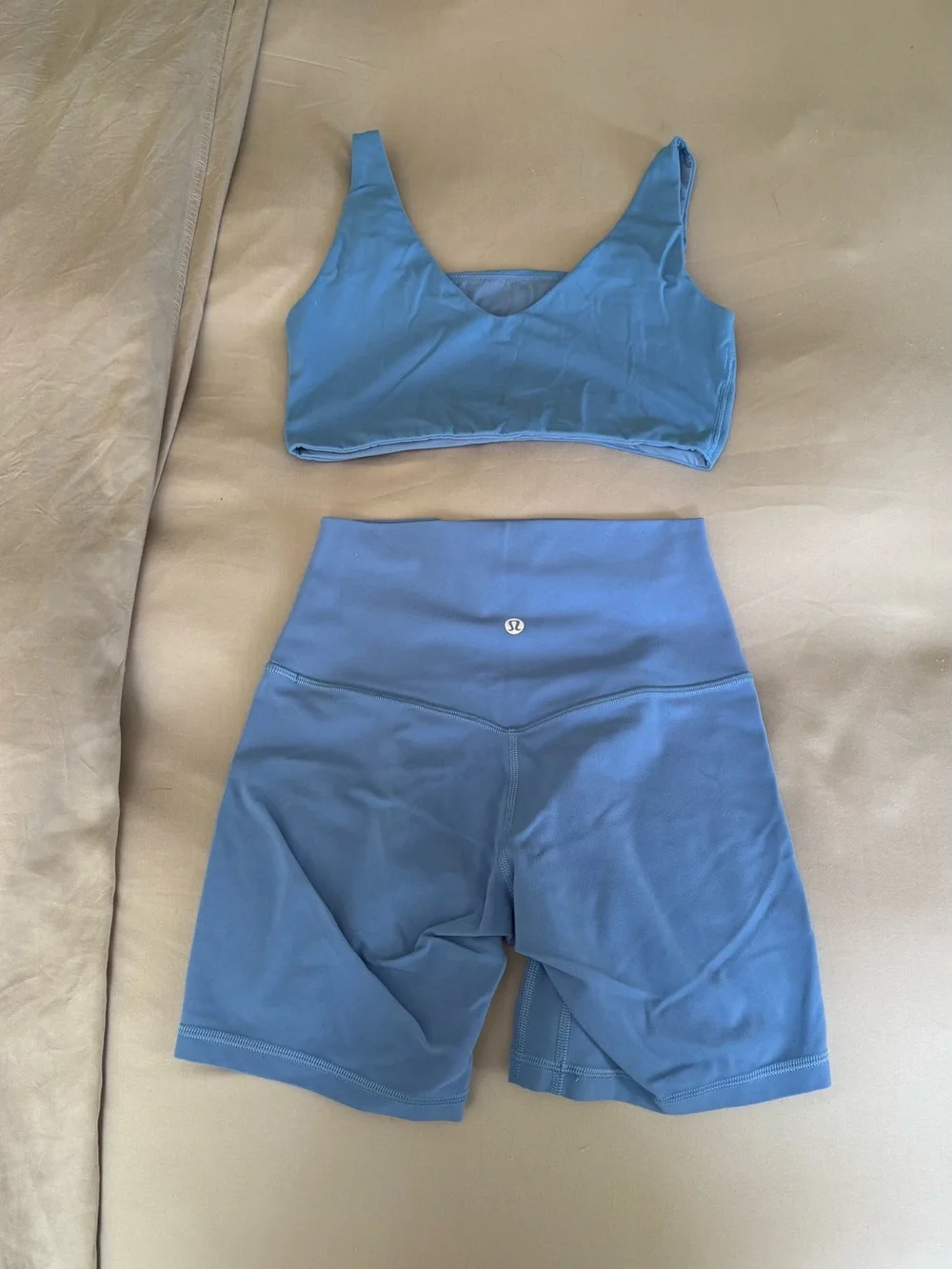 Lululemon workout set